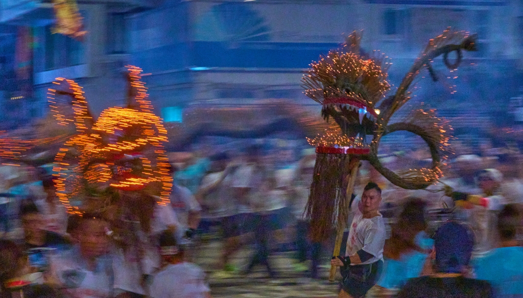Fire dragon dance-youngster in training