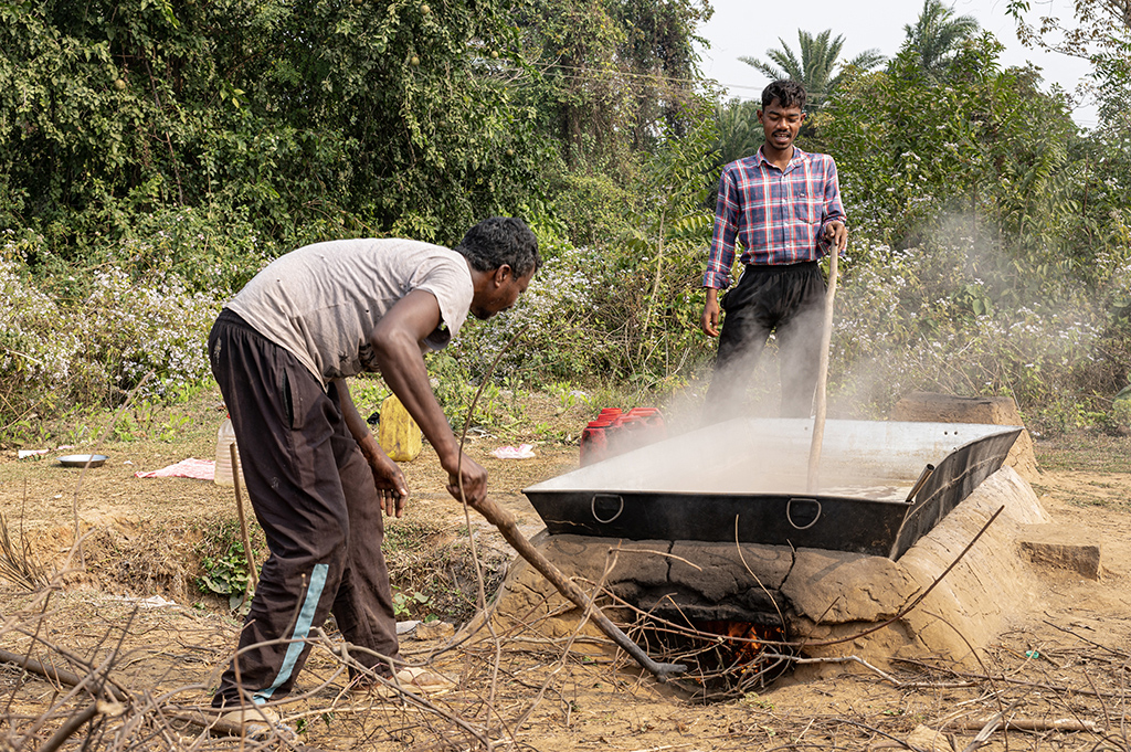 Jaggery making by Arunima Chattopadhyay