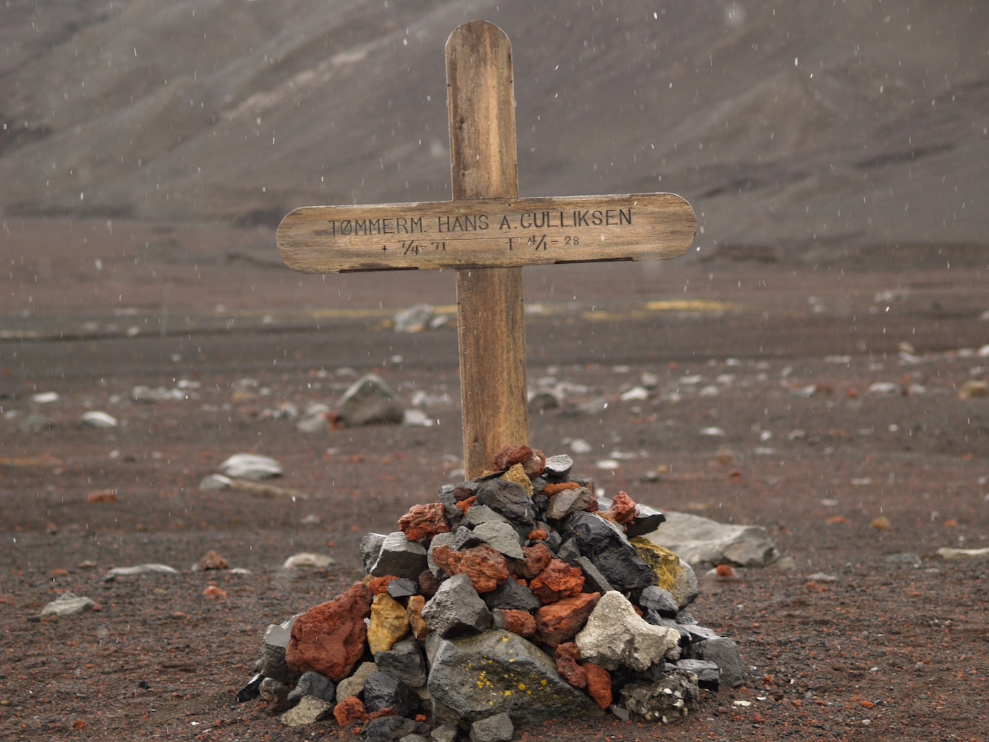 Death in Antarctica by Alan Lichtenstein