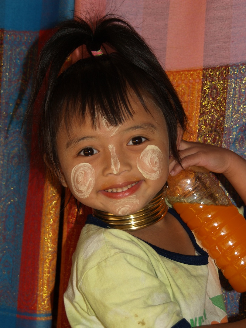 KAREN LONG NECK GIRL-CHAING MAI, THAILAND by Alan Lichtenstein