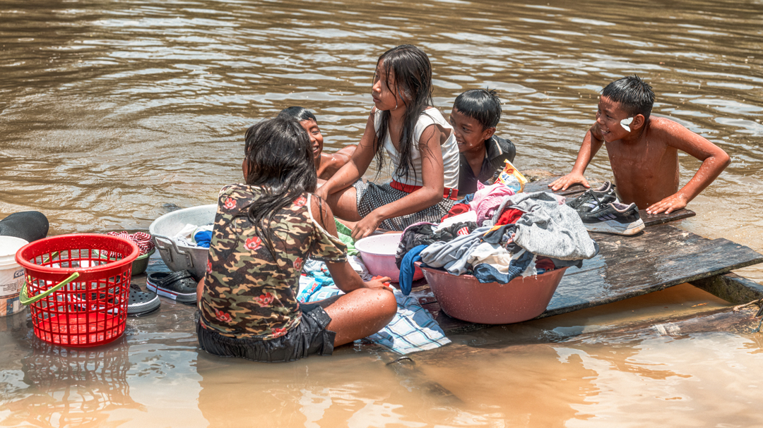 Children of San Martin de Amacayacu by Christian Kieffer
