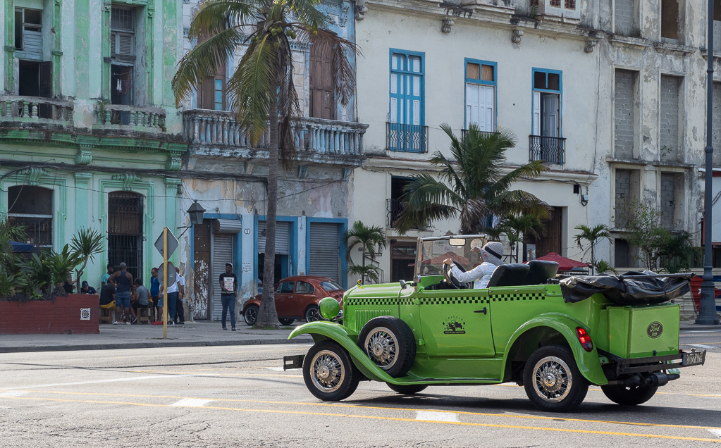 1928 Ford Taxi in Havana by Adrian Binney, PPSA