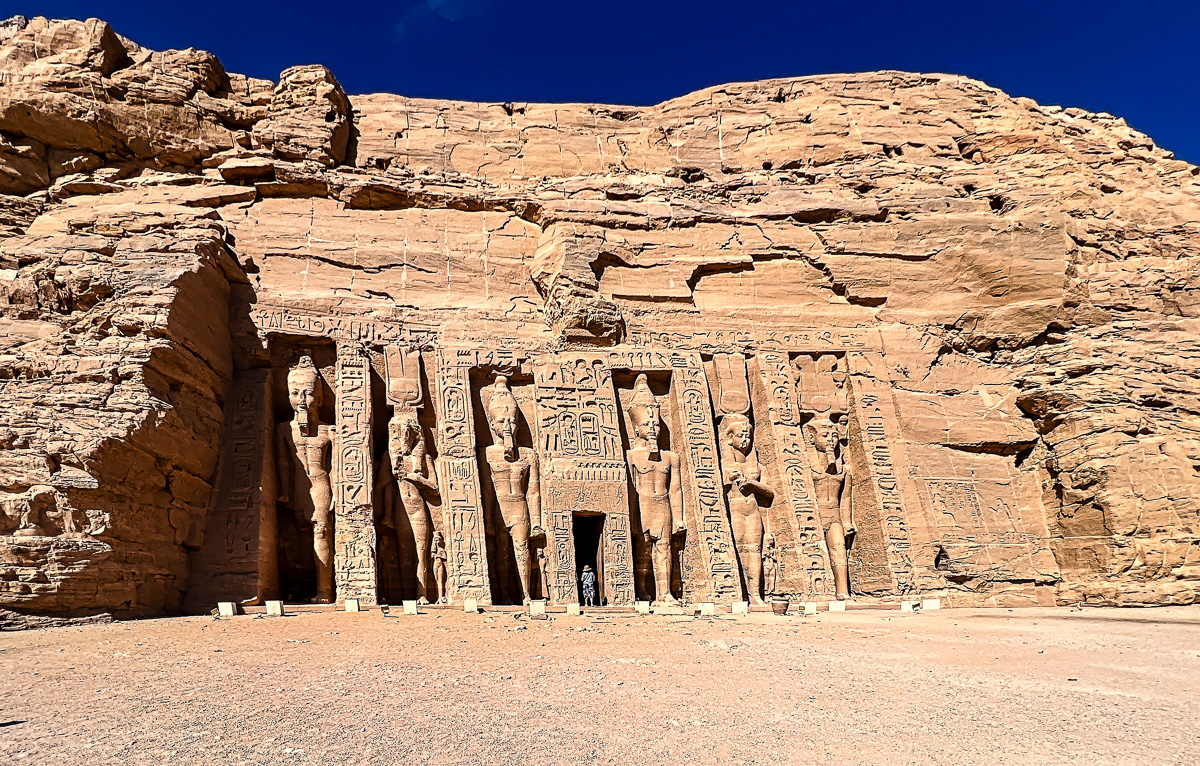 Abu Simbel Nefertari
