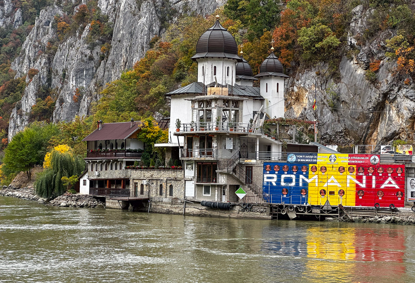 Manastirea Mraconia, Romania by Stan Bormann