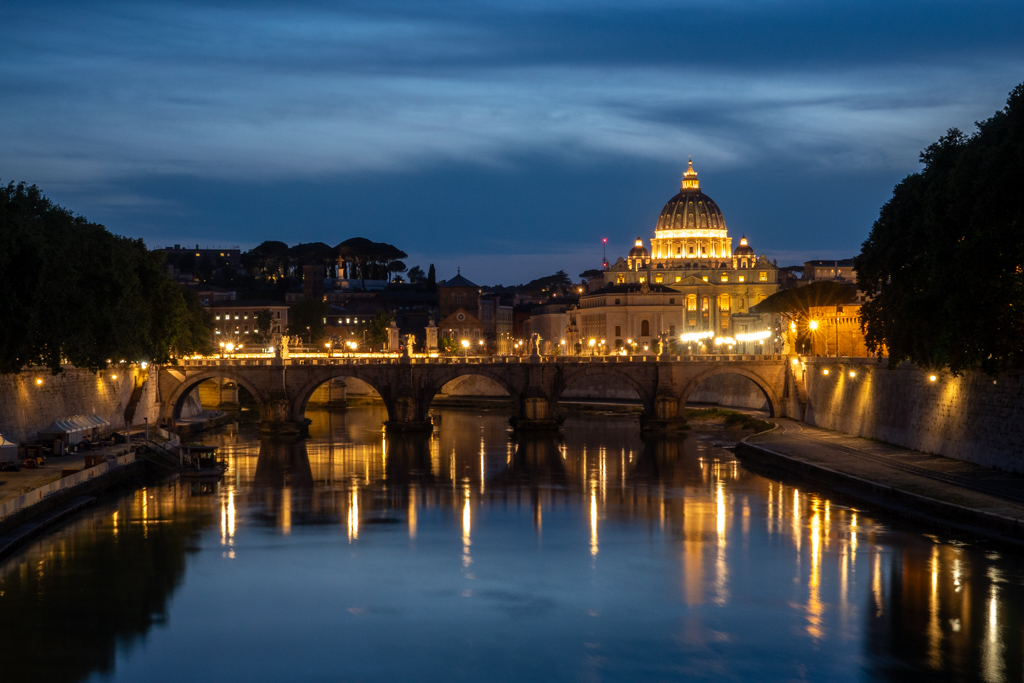Rome by night by Sylvie Tas