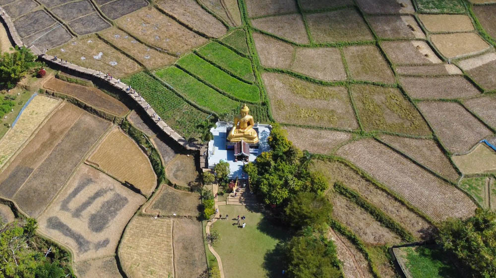 Wat Na Khu Ha, Phrae, Thailand by Sylvie Tas
