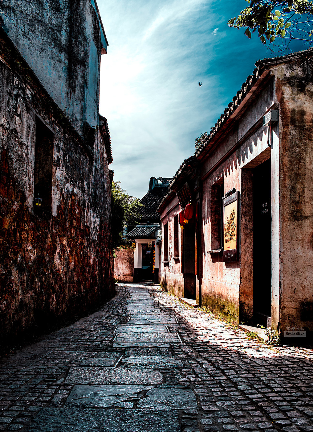  Huishan Ancient Town by Rui Zhang
