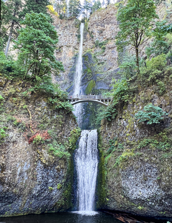 Multnomah Falls by Dr. Isaac Vaisman