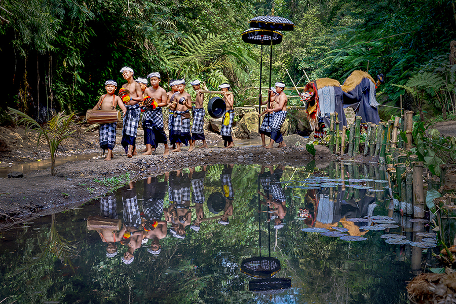 Children Barong Dance by David Somali-Chow
