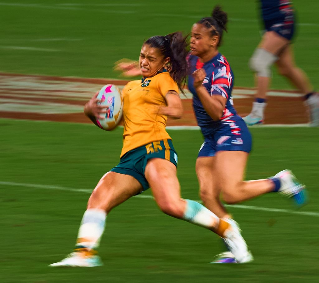 Relative slow shutter for fast moving sports by Maurice Ping Leung