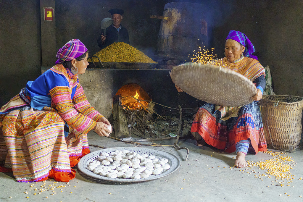 Preparing corn wine by Nancy Axelrod