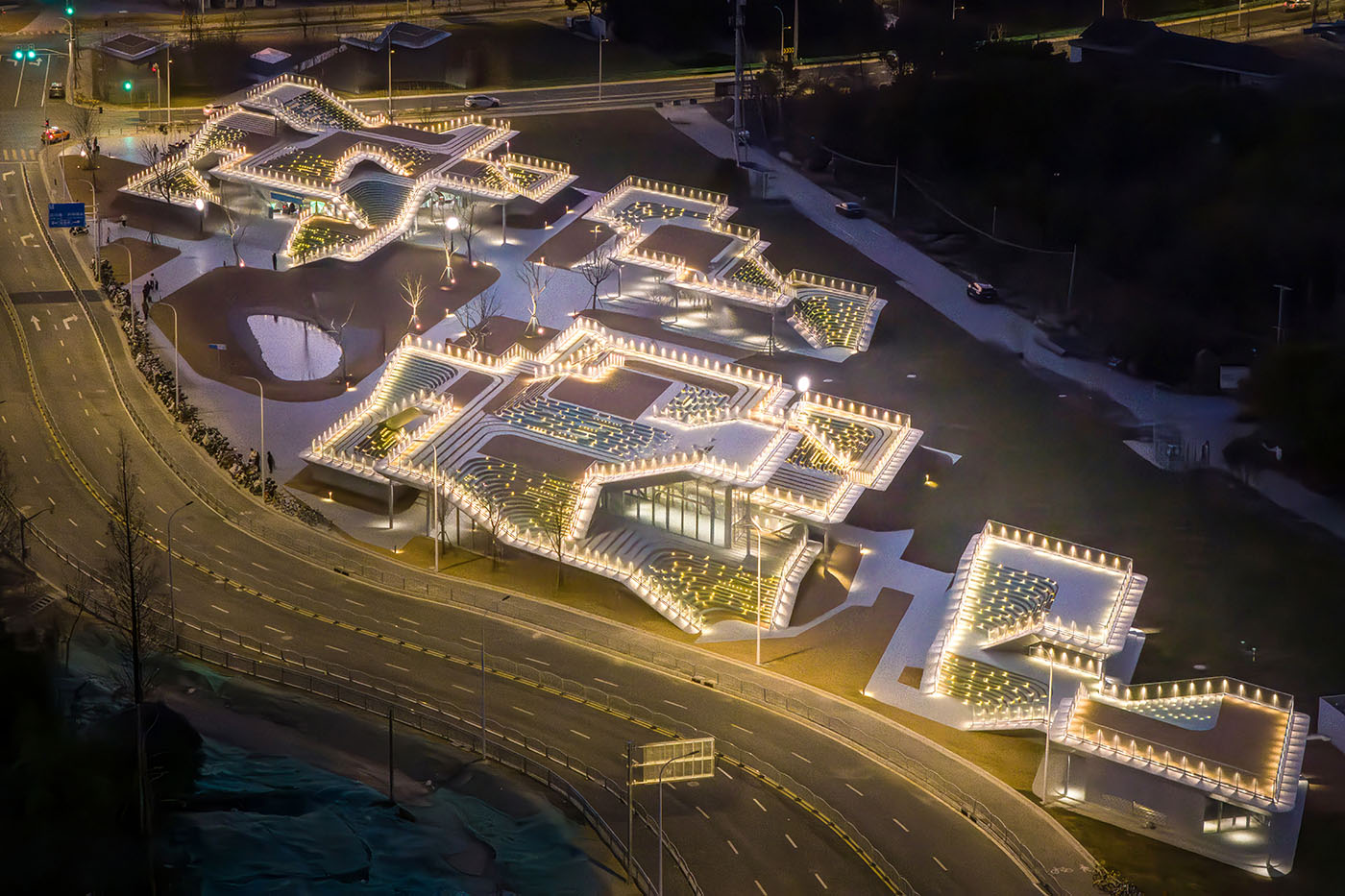 Sanlin South Station by Zhicai Ren