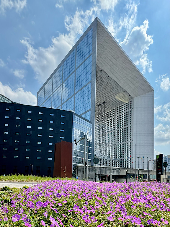 La Defense by Lisa Cirincione, QPSA, AFIAP