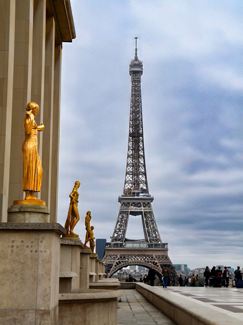 Eiffel tower by Michael Smith