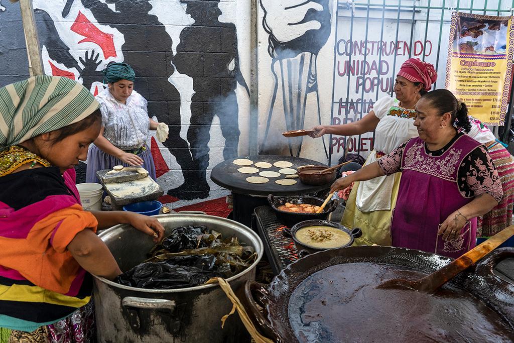 Street Cooking in Mexico, April 2022